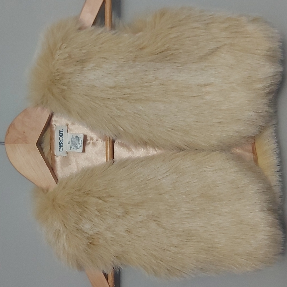 Cherokee faux fur vest sz 6x